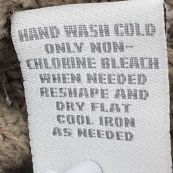 Dress Barn Geometric Pattern Turtleneck/Cowl Sweater- Women's- Size Medium - Picture 15 of 15